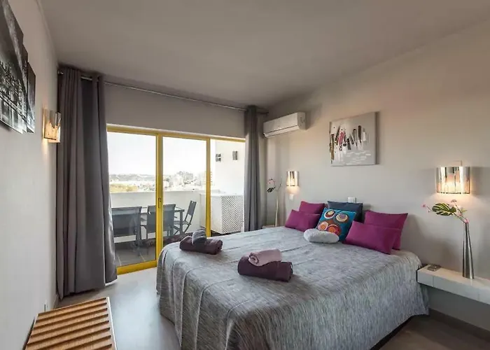 River View 아파트 *